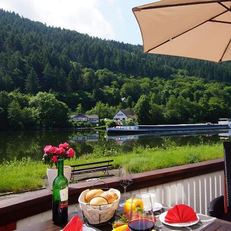 Altes Faehrhaus An Der Mosel Anno1633 Lägenhet Traben-Trarbach Exteriör bild