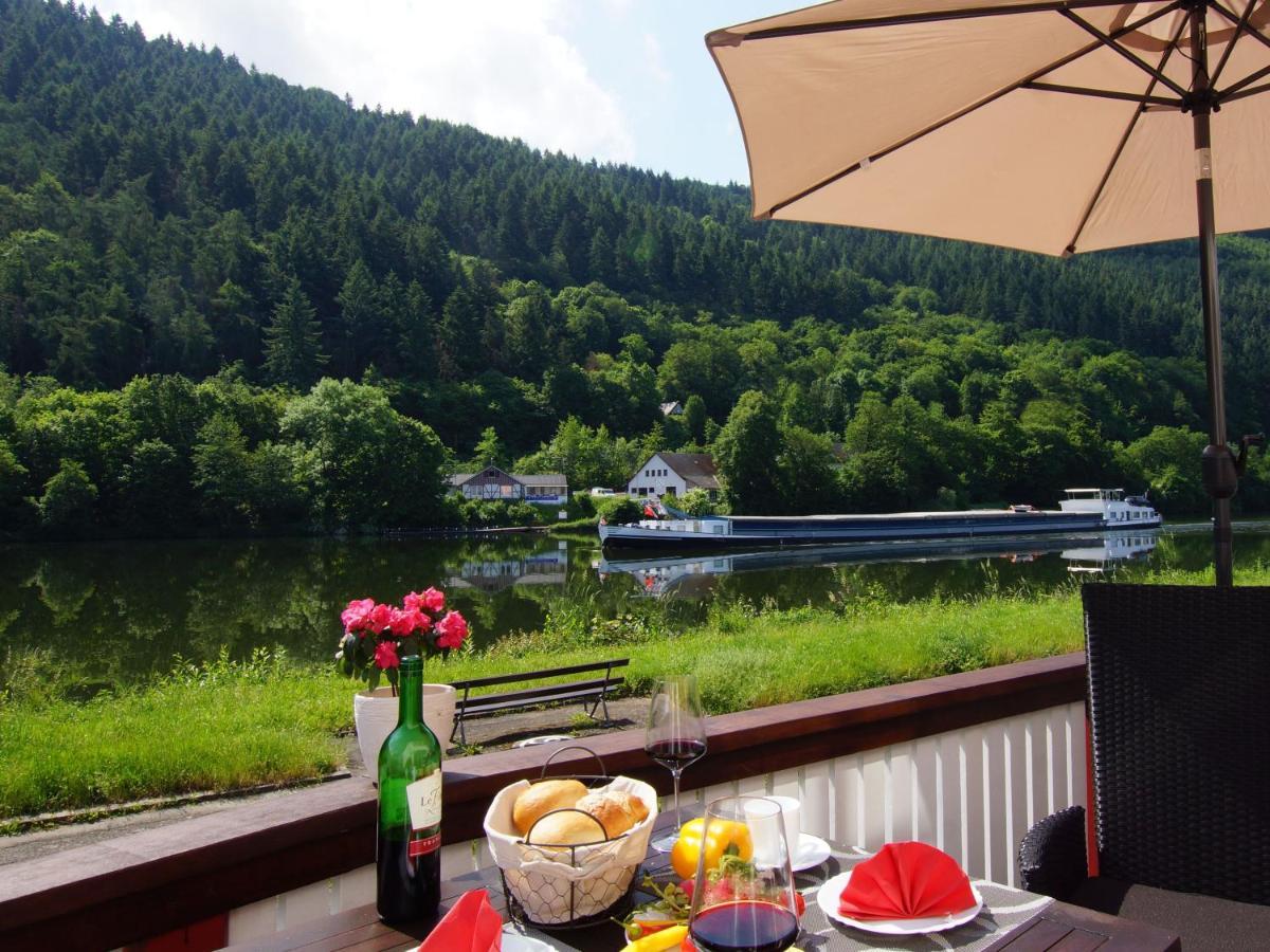 Altes Faehrhaus An Der Mosel Anno1633 Lägenhet Traben-Trarbach Exteriör bild