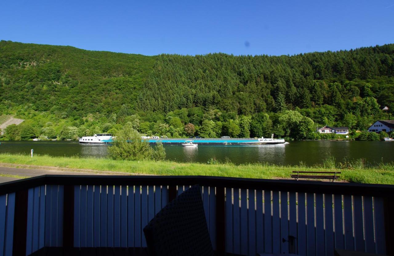 Altes Faehrhaus An Der Mosel Anno1633 Lägenhet Traben-Trarbach Exteriör bild